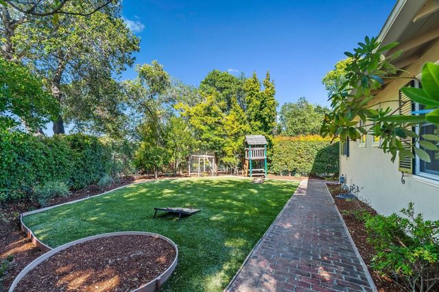 31 S Circle Dr, Santa Cruz, CA 95060