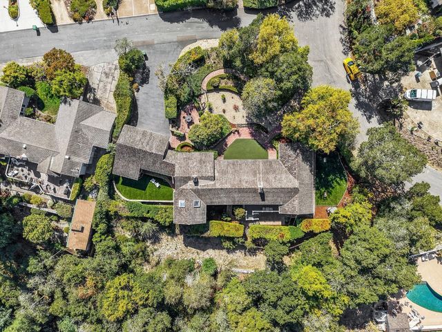 31 S Circle Dr, Santa Cruz, CA 95060