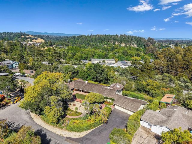 31 S Circle Dr, Santa Cruz, CA 95060