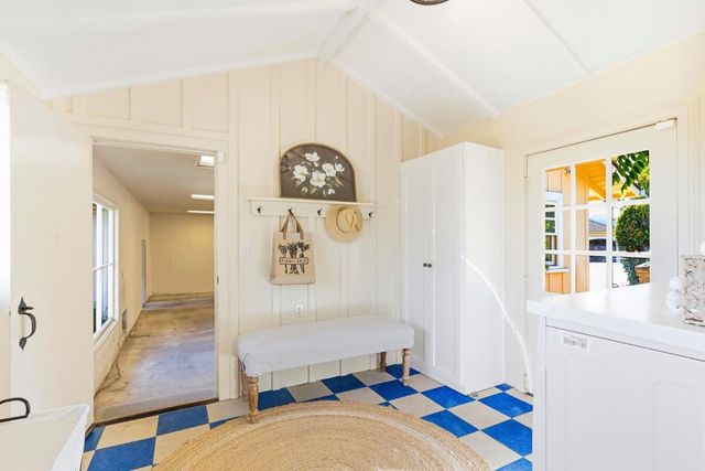 31 S Circle Dr, Santa Cruz, CA 95060