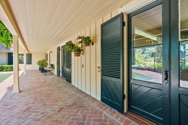 31 S Circle Dr, Santa Cruz, CA 95060