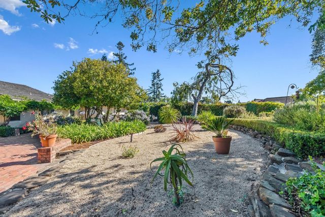 31 S Circle Dr, Santa Cruz, CA 95060