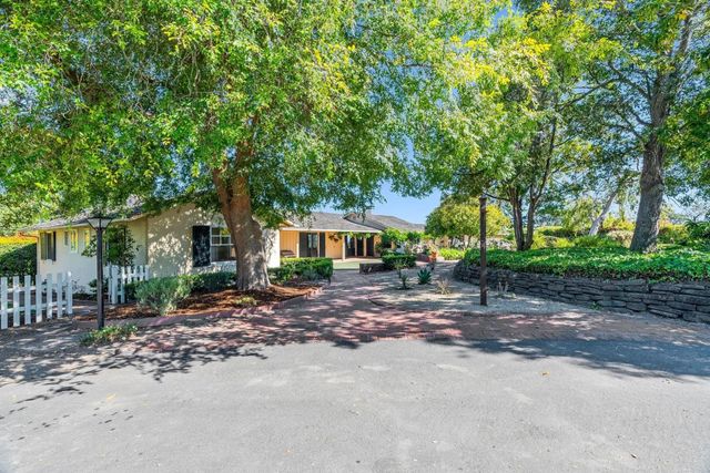 31 S Circle Dr, Santa Cruz, CA 95060