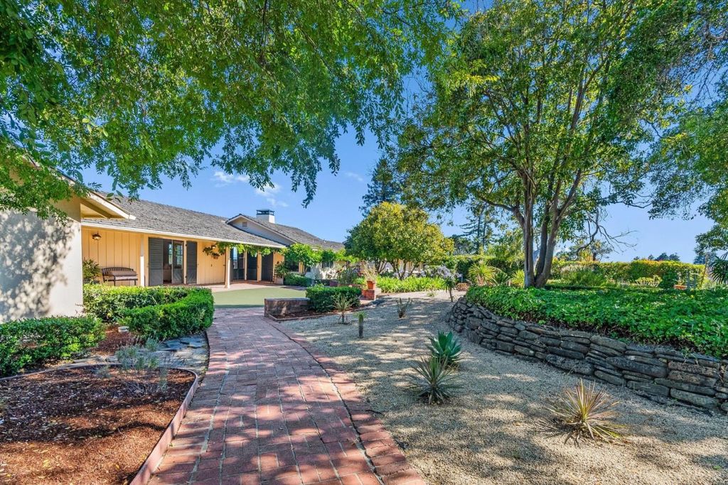 31 S Circle Dr, Santa Cruz, CA 95060