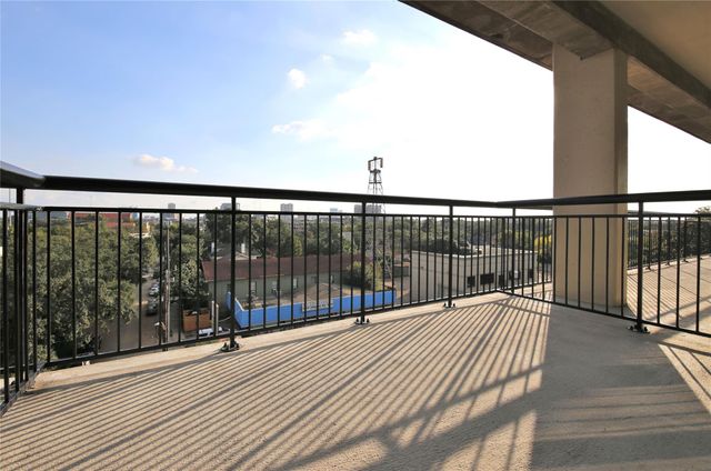 230 W Alabama 804, Houston, TX 77006
