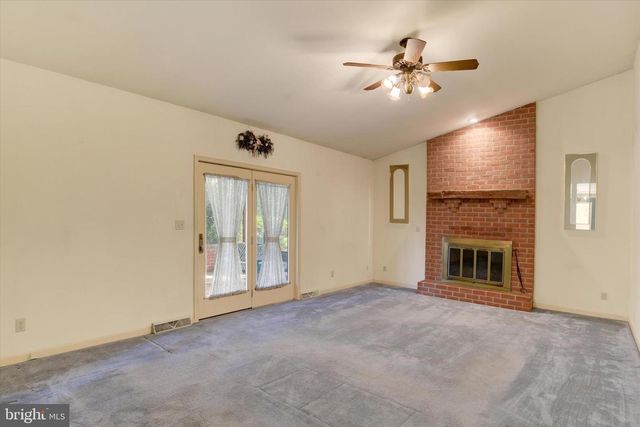 18 SOUTHVIEW CIR, Elizabethtown, PA 17022