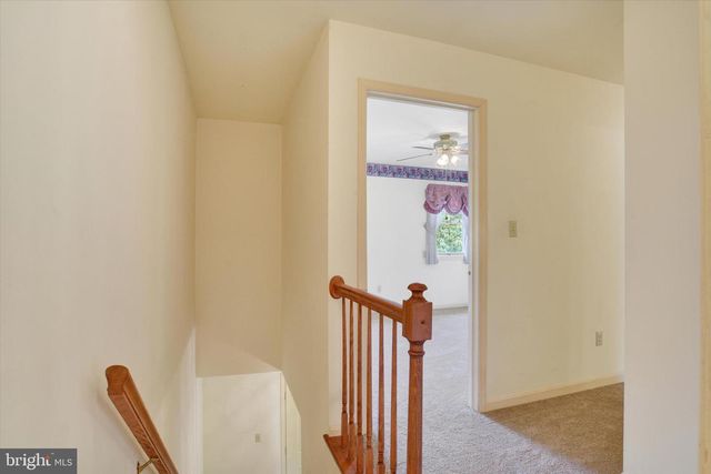 18 SOUTHVIEW CIR, Elizabethtown, PA 17022