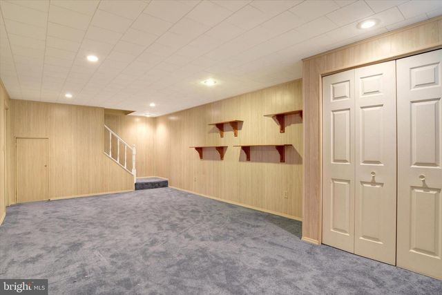 18 SOUTHVIEW CIR, Elizabethtown, PA 17022