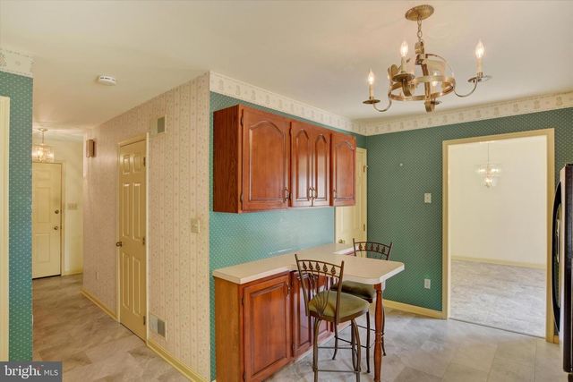 18 SOUTHVIEW CIR, Elizabethtown, PA 17022