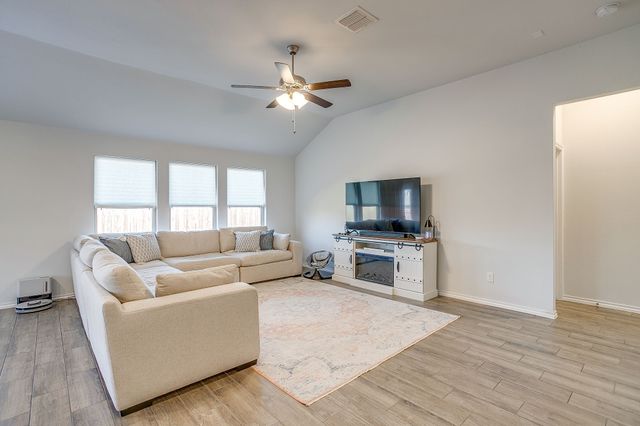 5828 Utopia Drive, Fort Worth, TX 76179