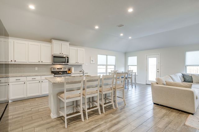 5828 Utopia Drive, Fort Worth, TX 76179