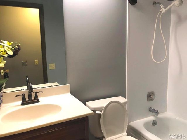 1639 Prestonpark Lane, Unincorporated, MO 63146