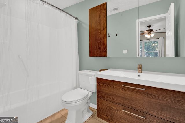 4 Holly Downs Court NW, Atlanta, GA 30318