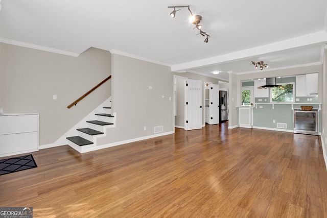 4 Holly Downs Court NW, Atlanta, GA 30318