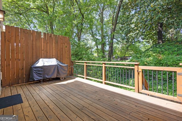 4 Holly Downs Court NW, Atlanta, GA 30318