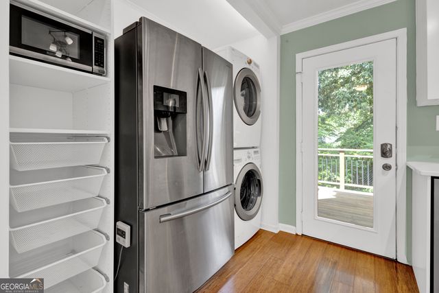 4 Holly Downs Court NW, Atlanta, GA 30318