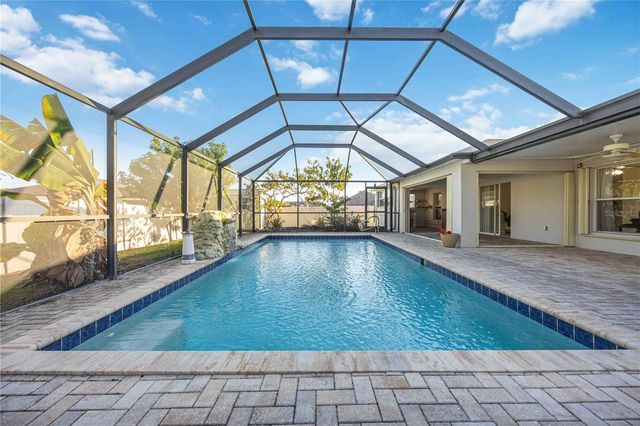 925 NE 4TH AVENUE, Cape Coral, FL 33909