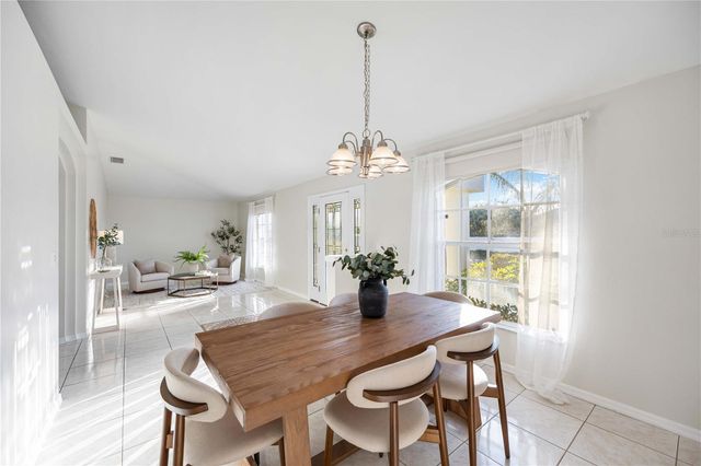 925 NE 4TH AVENUE, Cape Coral, FL 33909