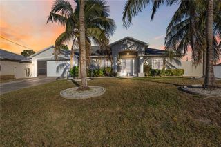 925 NE 4TH AVENUE, Cape Coral, FL 33909