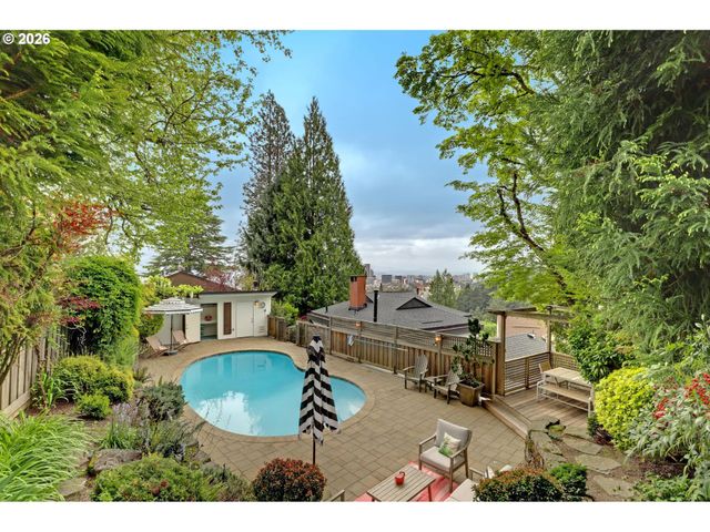 2537 Nw MILDRED St, Portland, OR 97210