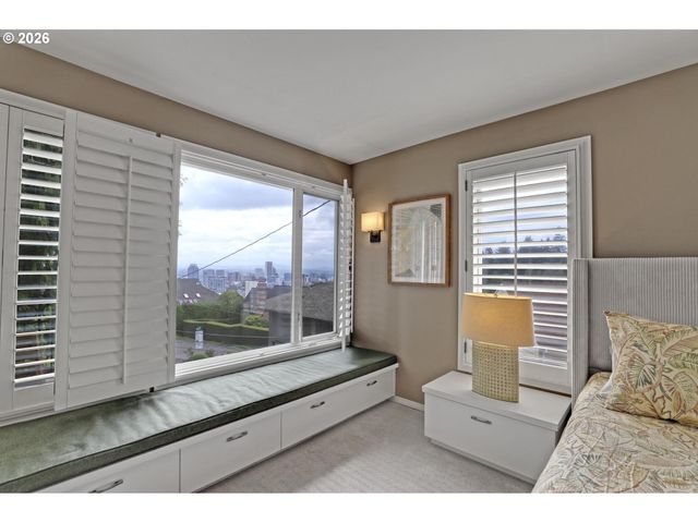 2537 Nw MILDRED St, Portland, OR 97210