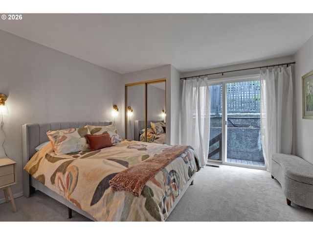 2537 Nw MILDRED St, Portland, OR 97210