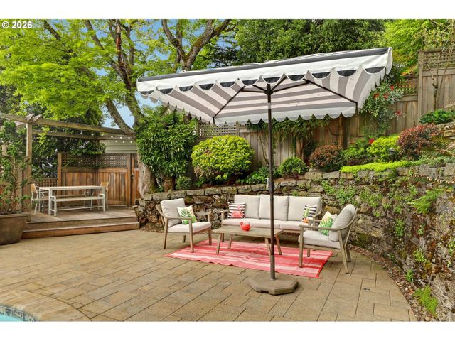 2537 Nw MILDRED St, Portland, OR 97210