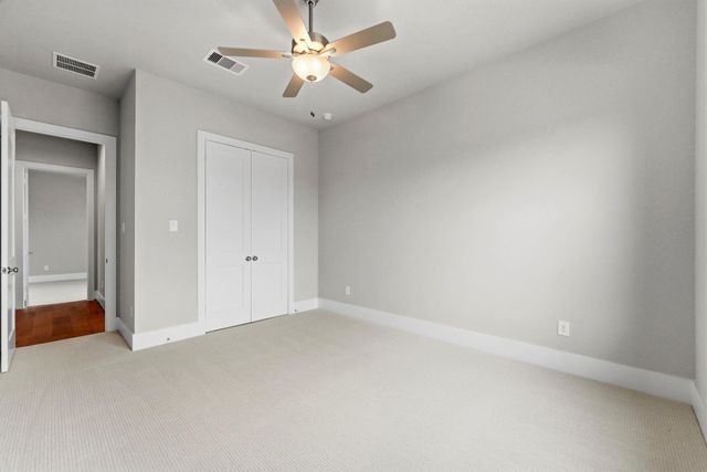 124 El Paso Bend, New Waverly, TX 77358