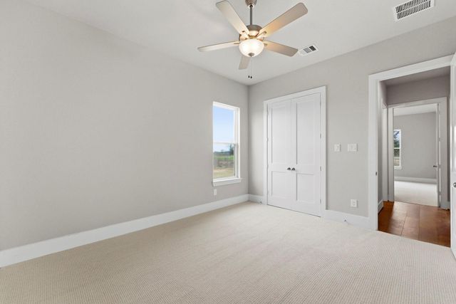 124 El Paso Bend, New Waverly, TX 77358