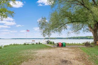 W304N2426 MAPLE AVENUE, Pewaukee, WI 53072