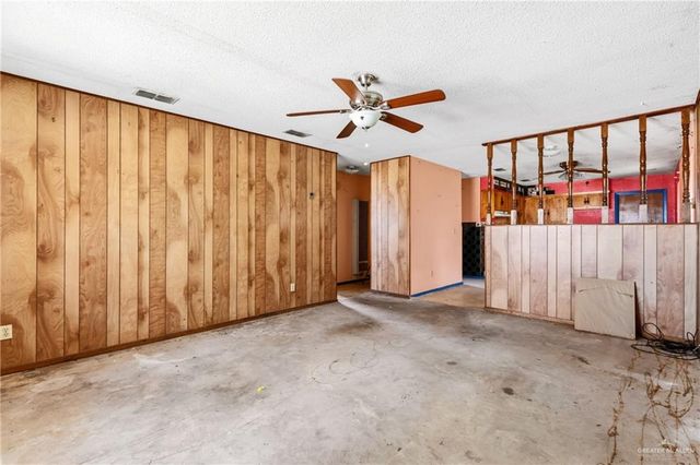 101 W Pike Boulevard, Weslaco, TX 78596
