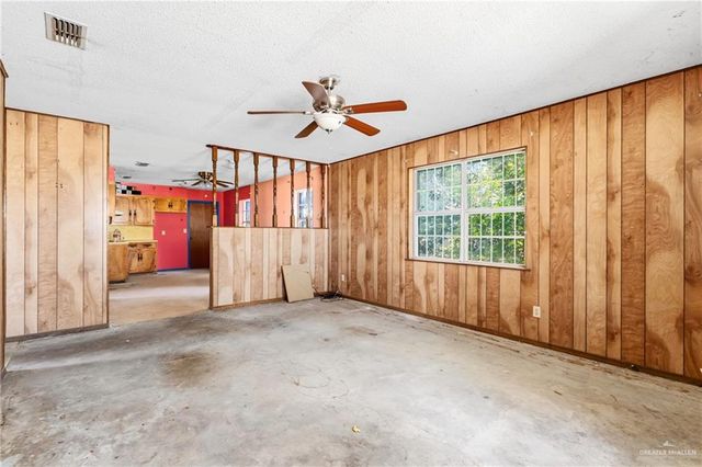 101 W Pike Boulevard, Weslaco, TX 78596