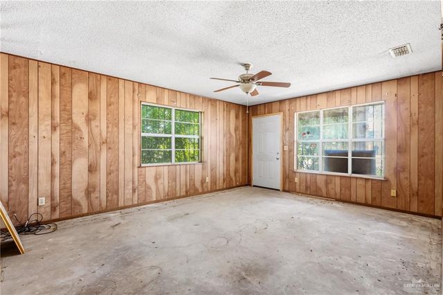 101 W Pike Boulevard, Weslaco, TX 78596