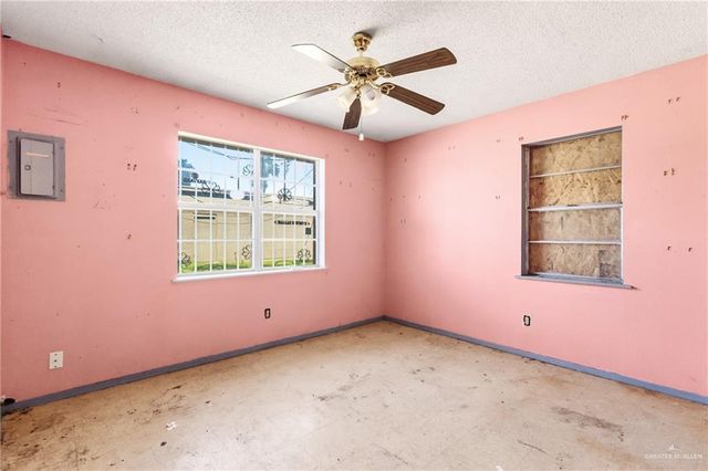 101 W Pike Boulevard, Weslaco, TX 78596