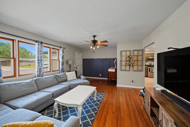 2213 Quincy, Salina, KS 67401
