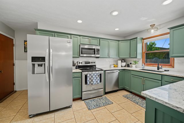 2213 Quincy, Salina, KS 67401