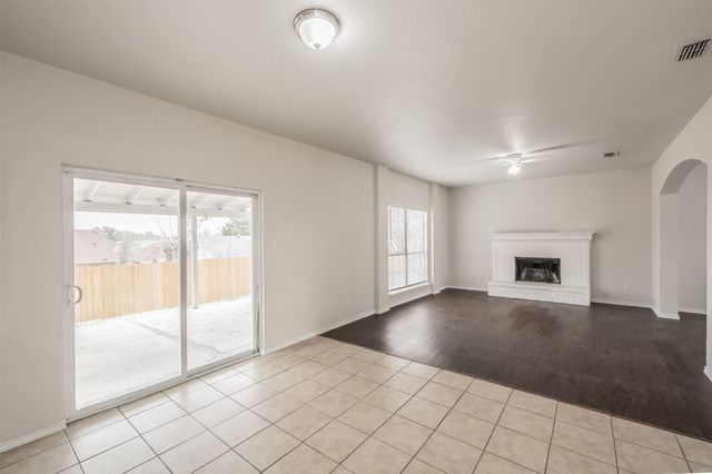 1411 Prentice Street, Arlington, TX 76018