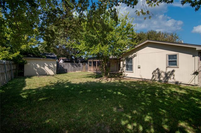 618 Plainview Drive, Mansfield, TX 76063