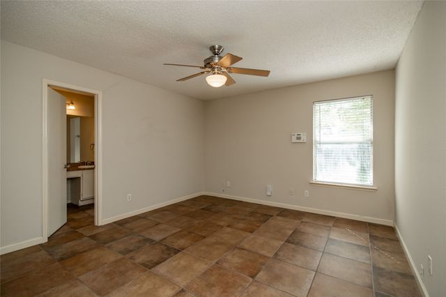 618 Plainview Drive, Mansfield, TX 76063