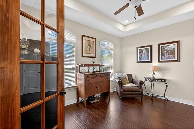 331 Deerfield Lake Circle, Longview, TX 75605