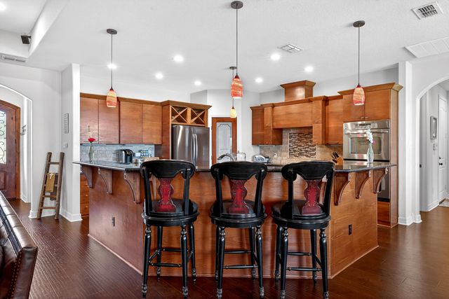 331 Deerfield Lake Circle, Longview, TX 75605
