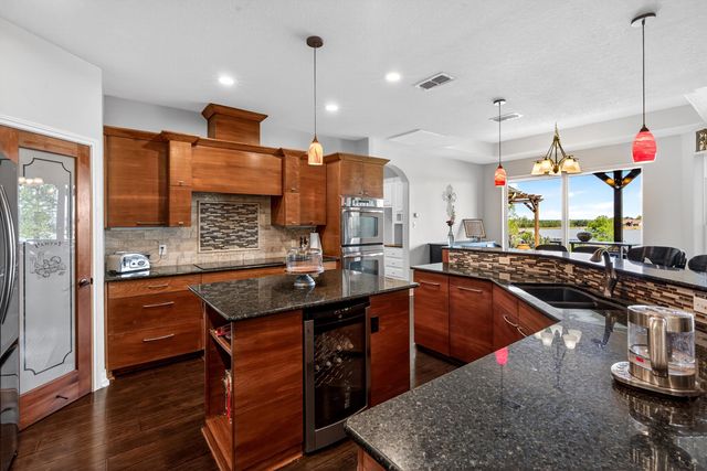 331 Deerfield Lake Circle, Longview, TX 75605