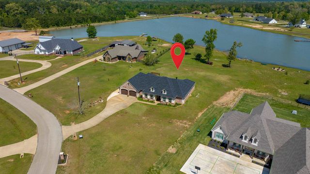 331 Deerfield Lake Circle, Longview, TX 75605