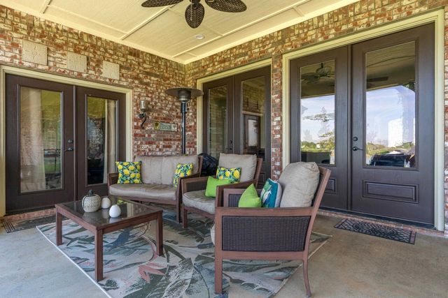 331 Deerfield Lake Circle, Longview, TX 75605
