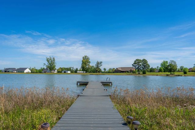 331 Deerfield Lake Circle, Longview, TX 75605