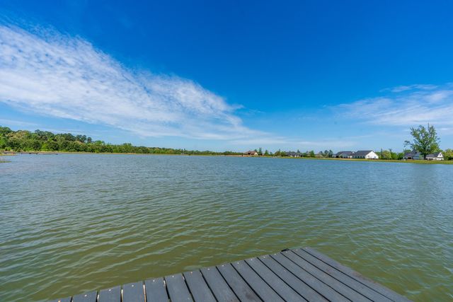 331 Deerfield Lake Circle, Longview, TX 75605