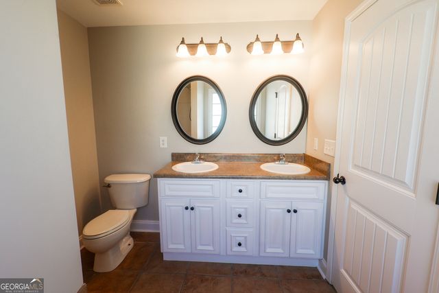 222 Summerstone Bend, Byron, GA 31008