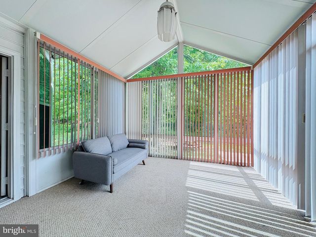120 CROSS FOXES DR, Fort Washington, MD 20744