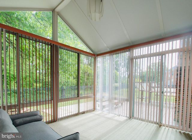 120 CROSS FOXES DR, Fort Washington, MD 20744