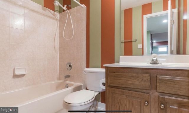 120 CROSS FOXES DR, Fort Washington, MD 20744